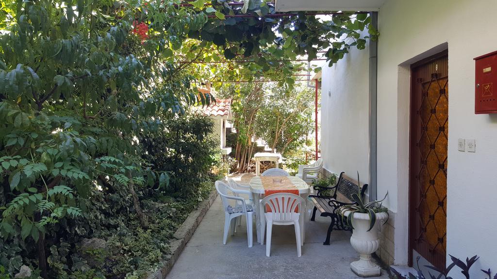 Apartments Drago Kovacic Omiš Exterior foto