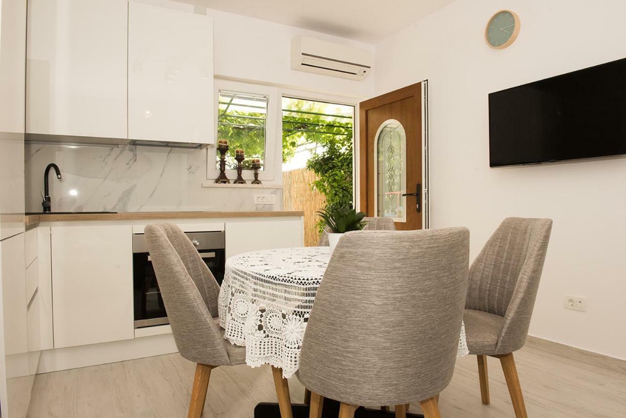 Apartments Drago Kovacic Omiš Exterior foto